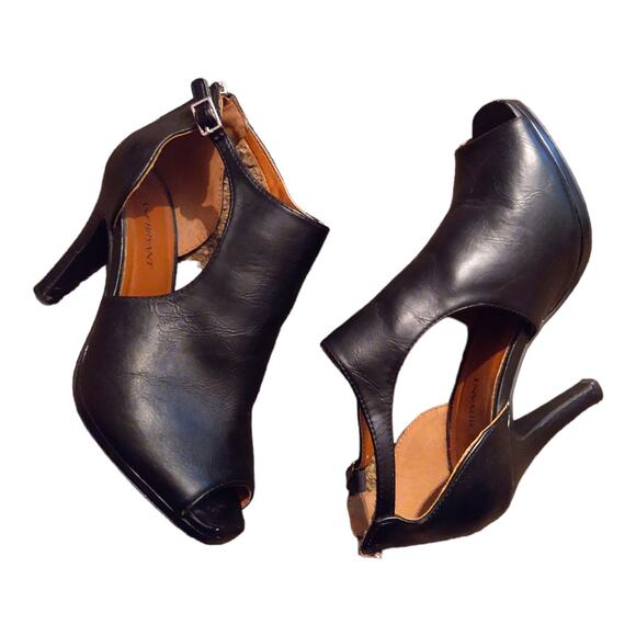 Lane Bryant Black Peep Toe Heels size 7 Wide Width - Picture 1 of 6